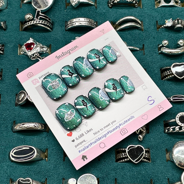 Dream about Maomao someday Dark Green Short Acrylic-Nails